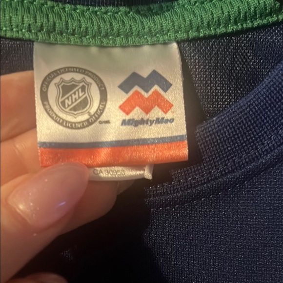 Canucks Kids NHL Jersey - Blue and Green - Picture 2 of 4